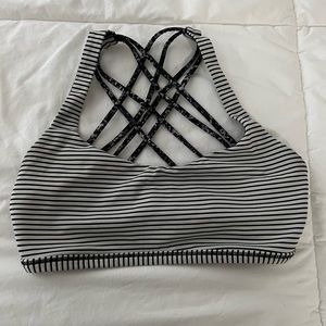 Lululemon Free to Be Bra - Wild. Size 6.